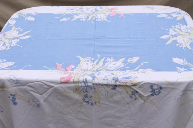 collection of 50s 60s vintage tablecloths, retro prints for kitchen, dinette, patio table!