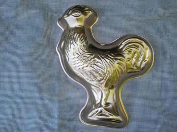 copper pink aluminum rooster mold, vintage Mirro wall hanger jello mold