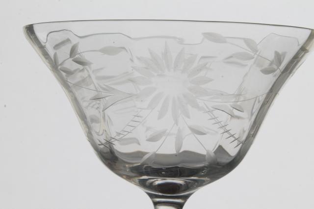crystal clear vintage Seneca glass champagne glasses, etched wheel cut daisy optic pattern