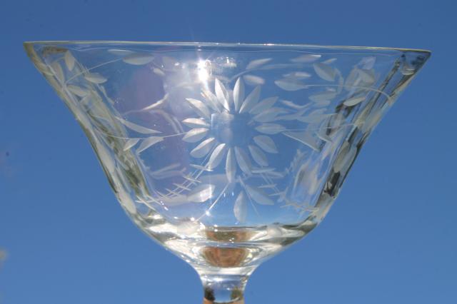 crystal clear vintage Seneca glass champagne glasses, etched wheel cut daisy optic pattern