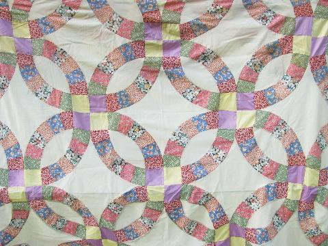 double-wedding ring vintage quilt top, patchwork, old cotton print fabric