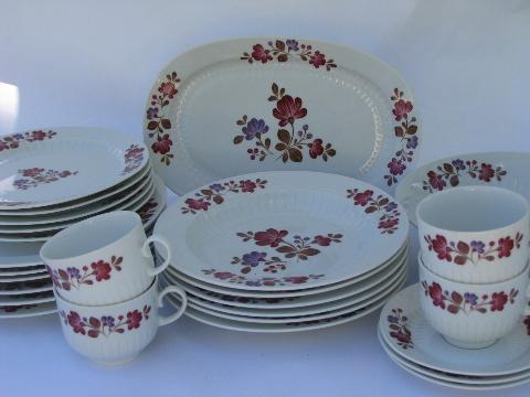 folk art painted flowers pattern, vintage Winterling - Bavaria china plates & bowls