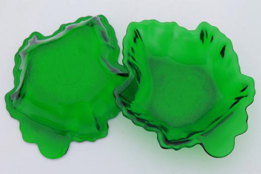 forest green glass maple leaf shaped bowls, vintage Anchor Hocking glassware