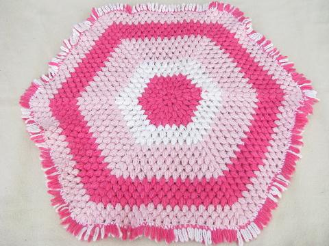 funky vintage crochet hexagon throw rug, 60s vintage pink & white