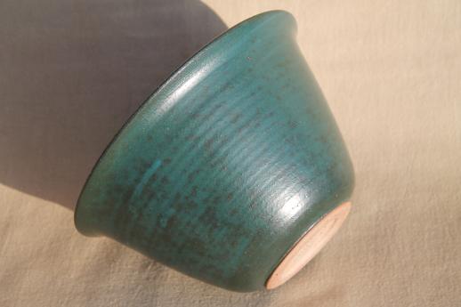 green glazed stoneware pottery bowl, large serving / mixing bowl Beaver Creek pottery