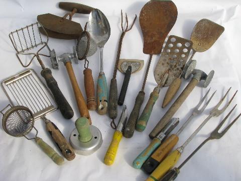 huge lot fixer-upper junk vintage kitchen tools & utensils, old wood handles