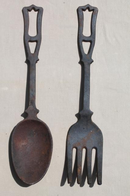 large fork & spoon vintage cast iron metal wall art, kitchen or restaurant sign plaques