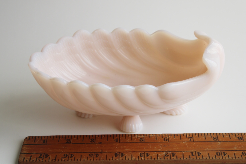 large scallop shell pink glass bowl or candy dish, vintage Crown Tuscan Cambridge glass