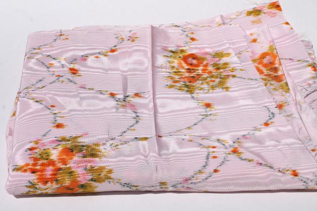lot 60s vintage taffeta & moire fabric, retro floral prints in rust & pink