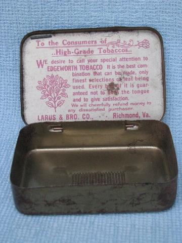 lot antique vintage Riza cigarette rolling papers in old tobacco tin