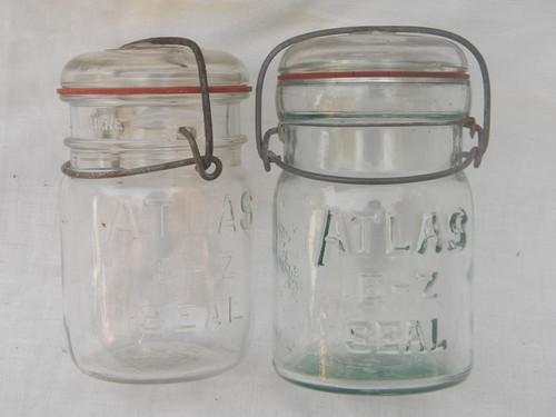 lot assorted vintage 1 pint mason jars w/glass and wire bail lightning lids