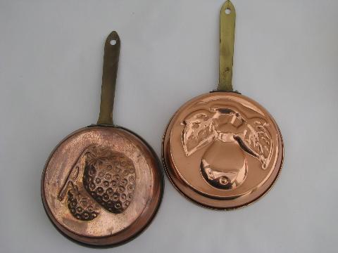 lot of tinned copper molds, french country kitchen style