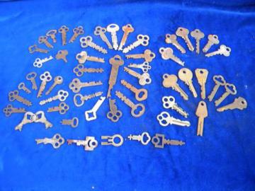 lot of vintage old unusual box, chest & padlock keys