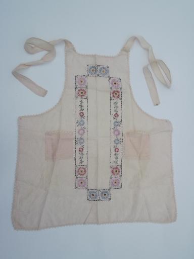 lot vintage cotton print pinafores and checked aprons for kitchen chores