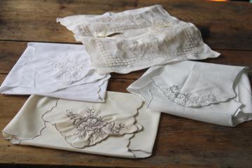 lot vintage embroidered bread basket liners, cover cloth for dinner rolls, bun warmer