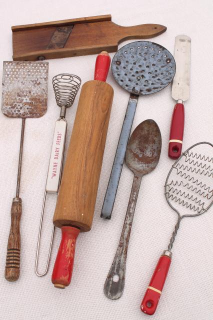 lot vintage kitchen utensils, primitive farm country kitchenware tools collection