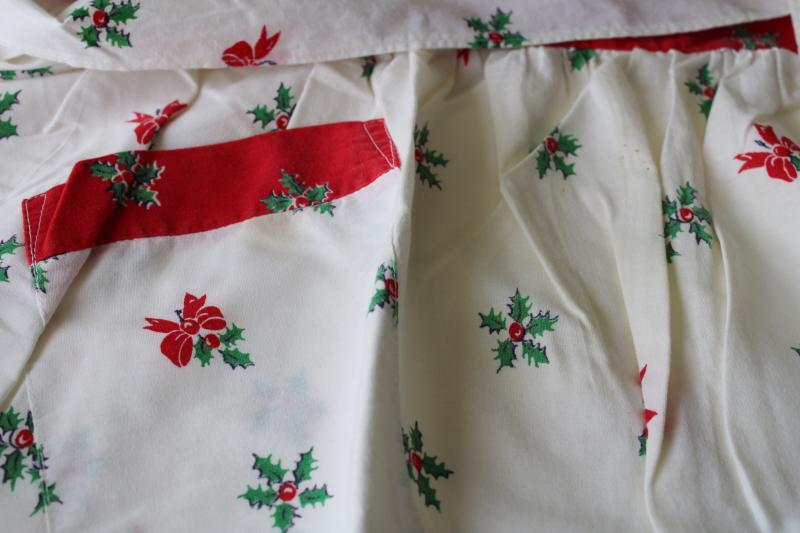 mid century vintage Christmas print cotton half apron, holiday Santa train