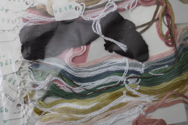 miniature sampler kit, tiny fine mesh canvas w/silk embroidery thread & chart 