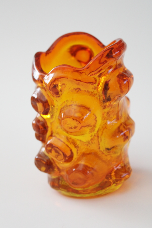 mod vintage art glass vase w/ chunky pebbled texture, amberina orange glass UV glow under black light