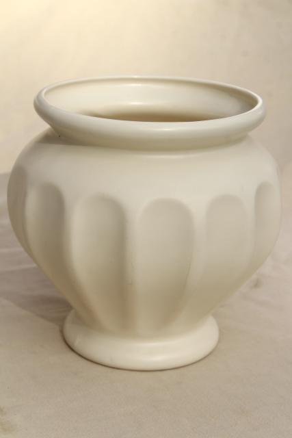 mod vintage matte white ceramic vase, Haeger pottery large urn or jar