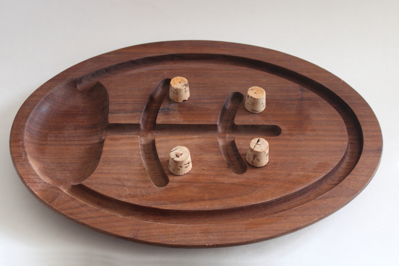 mod vintage walnut wood carving board, Gladmark California handcrafted serving tray platter