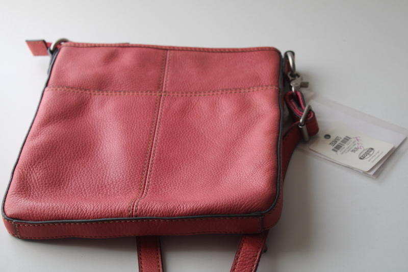 new w/ tag vintage Fossil coral pink leather crossbody bag, shoulder bag purse