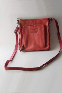 new w/ tag vintage Fossil coral pink leather crossbody bag, shoulder bag purse