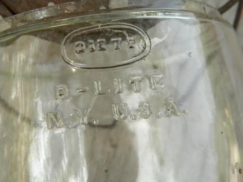 old Dietz D-lite barn lantern globe for replacement part 1923 patent