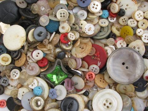 Old Antique Tin Full Of Buttons, Vintage Sewing Button Lot, Mother Of Pearl