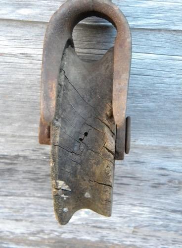 primitive antique vintage wood & iron farm barn loft pulley