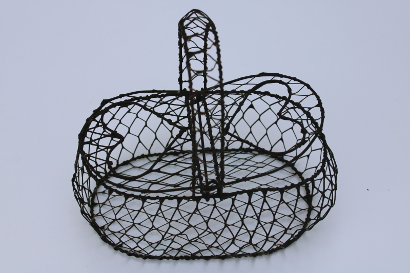 primitive hearts wire basket, small picnic hamper style basket w/ hinged lid