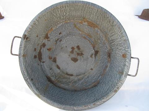 primitive old antique graniteware enamel dishpans or laundry tubs, vintage kitchen utility ware