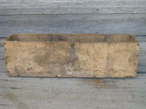 primitive old wood box, long windowbox for flowers or collectibles display