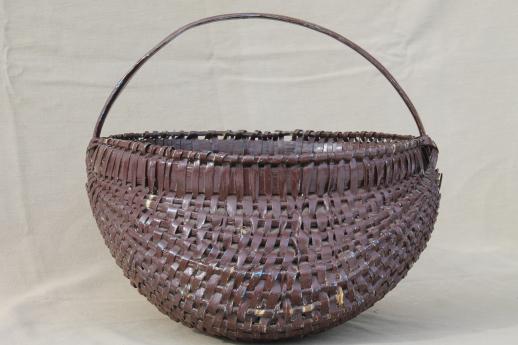 primitive vintage buttocks basket w/ old brown paint, large egg basket or gathering basket