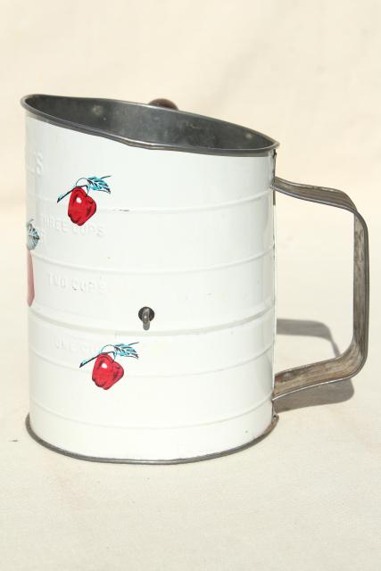 red apple print kitchen sifter, 40s 50s vintage Bromwell's flour sifter