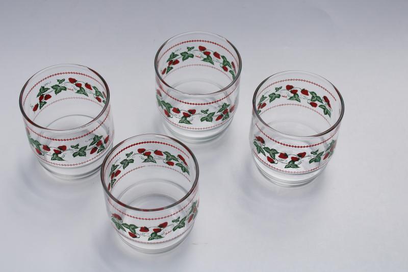 red strawberries print glass tumblers, vintage Pokee drinking glasses set of four