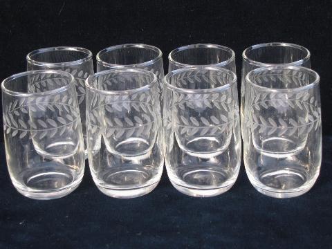 retro vintage Anchor Hocking swedish modern pattern etched laurel juice glasses