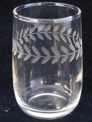 retro vintage Anchor Hocking swedish modern pattern etched laurel juice glasses