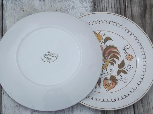 rooster dinner plates, vintage Mikasa Tamago chicken pattern china