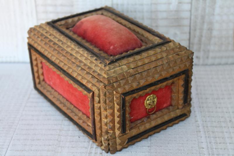 sawtooth carving hand carved wood pincushion 'box' vintage primitive tramp art style