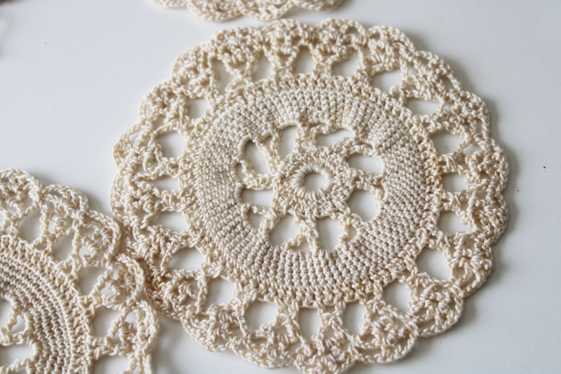 set of 12 vintage lace goblet rounds, mini doilies cotton crochet scalloped flower motifs