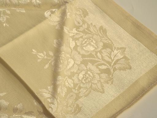 set of 6 unused vintage linen damask napkins, pale yellow 15" squares