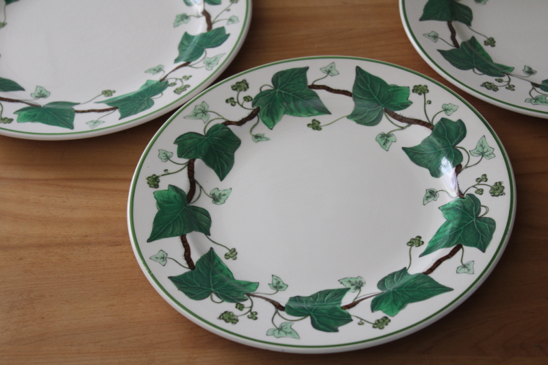 set of 8 vintage Wedgwood china luncheon plates Napoleon Ivy pattern Queens Ware 1950s