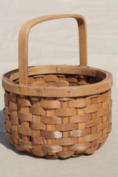 tiny child's size gathering basket, primitive vintage wood splint flower basket 