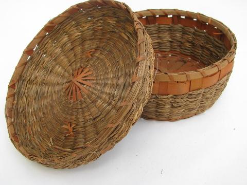 tiny round wicker needlework basket, antique vintage sewing tools holder