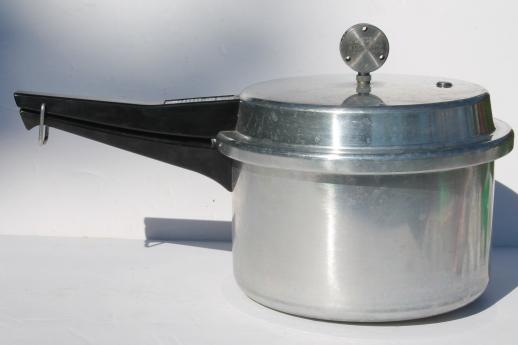 vintage 4 quart Mirro-matic pressure cooker, heavy aluminum jiggle top pressure cooker