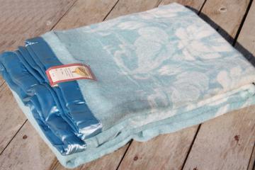 vintage Beacon wool / rayon / cotton bed blanket w/ original paper label