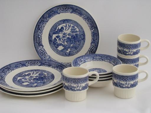 vintage Blue Willow china, plates, bowls, coffee cups or mugs for 4