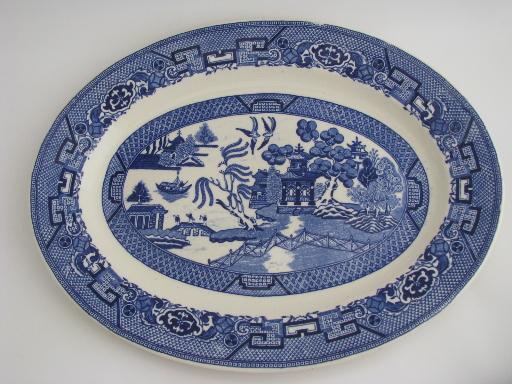 vintage Blue Willow pattern Homer Laughlin china platters, big and small