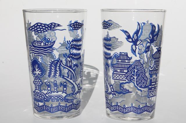 vintage Blue Willow pattern glass drinking glasses, go-along tumblers for china dinnerware